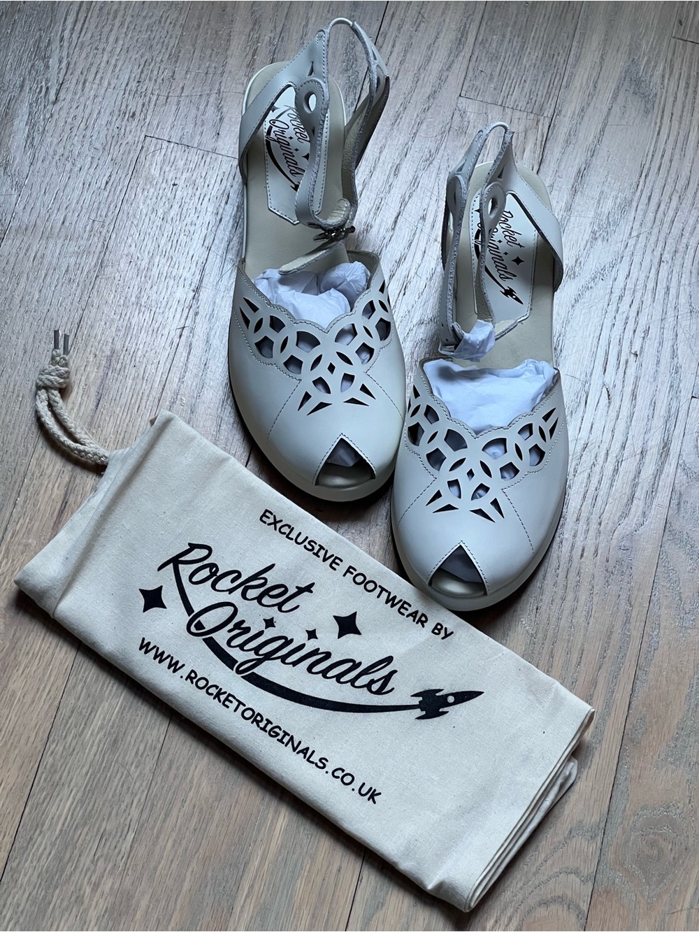 Rocket Originals retro vintage style BNIB Women's white Peep-Toe shoes